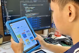 Bộ GDĐT yêu cầu giao diện SGK điện tử phải tối ưu cho từng thiết bị, bảo đảm yếu tố thị giác.