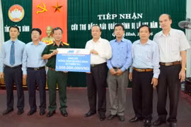 Ngân hàng TMCP Quân đội ủng hộ miền Trung.