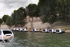 Dự án taxi chạy trên mặt nước Sea Bubbles đang thử nghiệm.