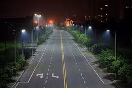 Đèn LED sẽ được lắp đặt trên tuyến đê Vân Cốc. (Ảnh minh họa, nguồn KTĐT)