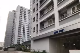 Nhà A14 khu đô thị Nam Trung Yên còn hàng trăm căn hộ chưa bàn giao được cho người dân. Ảnh: Minh Tuấn.