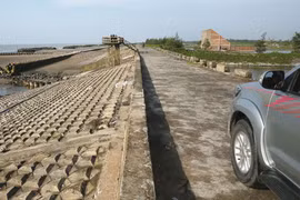 Dự án Đầu tư xây dựng tuyến đường bộ ven biển tỉnh Thái Bình có tổng chiều dài 35,5 km, dự kiến hoàn thành vào năm 2021. Ảnh: Báo Đấu thầu