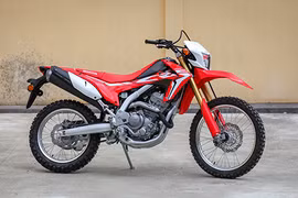 Xế phượt CRF250L phiên bản 2017 đầu tiên về Việt Nam.