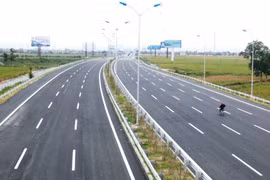 Các phương tiện lưu thông qua tuyến Đà Nẵng - Quảng Ngãi sẽ phải thanh toán giá dịch vụ.