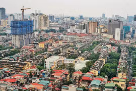 Hạn chế các công trình thấp tầng tại Hà Nội.