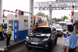 Hiện tồn tại nhiều lỗ hổng pháp luật liên quan đến đầu tư theo hợp đồng BOT - Ảnh: Zing