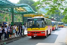 Hiện nay Hà Nội đang thay thế hàng loạt xe bus, với trang thiết bị hiện đại hơn - Ảnh: Báo Giao thông