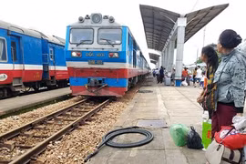 Tổng công ty ĐSVN chính thức thông tin về sự việc Trực ban chạy tàu ngủ quên, hai tàu hỏa suýt đâm nhau. (Ảnh minh họa, nguồn internet).