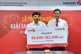 Khách hàng may mắn trúng giải hơn 92 tỷ đồng xổ số điện toán của Vietlott