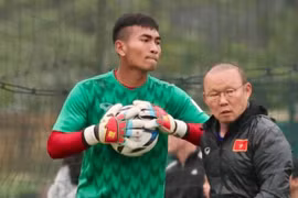 Thủ môn Y Êli Niê lại gặp chấn thương