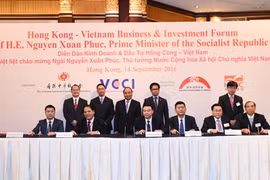 Thủ tướng chứng kiến lễ ký hợp đồng hợp tác giữa các DN Việt Nam và HongKong