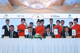 Lễ ký hợp đồng hợp tác giữa VPBank và HBI cho dự án Imperia Garden. (Ảnh: Internet)