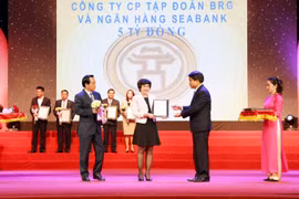 BRG và SeABank ủng hộ 5 tỷ đồng xây nhà cho người có công với cách mạng tại Hà Nội.