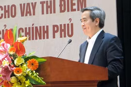 Thống đốc Nguyễn Văn Bình phát biểu tại hội nghị đánh giá kết quả triển khai chương trình cho vay thí điểm phục vụ phát triển nông nghiệp ngày 24/3/2016.