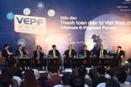 Các diễn giả tham gia phiên đối thoại thanh toán điện tử liên thông trong thu phí giao thông.