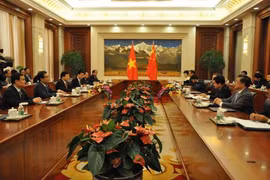 Chiều ngày 12/6, tại Côn Minh, Vân Nam, Trung Quốc, Phó Thủ tướng Trịnh Đình Dũng đã hội kiến với Phó Thủ tướng Trung Quốc Uông Dương. Ảnh: TTXVN phát