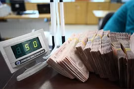 Với cơ chế chính sách đã định hình, các ngân hàng được xem xét giãn thời gian trích lập dự phòng cho trái phiếu đặc biệt VAMC từ 5 năm lên 10 năm. Chi phí liên quan theo đó bớt đè nặng lên lợi nhuận, mà được tính sau, theo thời gian dài hơn.