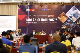 Toàn cảnh Tọa đàm “Làm ăn gì năm 2017?”.