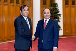  Thủ tướng Chính phủ Nguyễn Xuân Phúc tiếp Bộ trưởng Cao cấp, Bộ Ngoại giao và Hợp tác quốc tế Vương quốc Campuchia Prak Sokhonn.