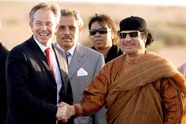 Cựu Thủ tướng Anh Tony Blair và Đại tướng Muammar Gaddafi năm 2007.