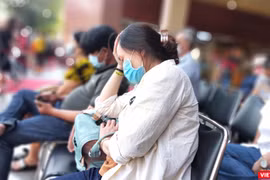 Quận 12 đưa 1 ca nghi ngờ nhiễm virus Corona tự ý bỏ về nhà trở lại BV Nhiệt đới cách ly theo đúng quy định (Ảnh: Hòa Bình)