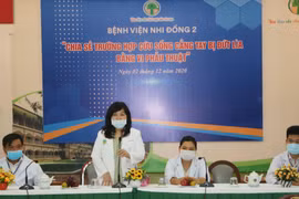 BS.CKII Lê Thị Minh Hồng, Phó giám đốc BV Nhi Đồng 2 phát biểu tại buổi họp báo sáng 2/12 - Ảnh: Hải Linh