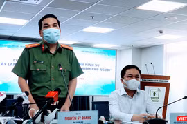 Đại tá Nguyễn Sỹ Quang Phó GĐ Công an TPHCM tại cuộc họp báo khẩn, cung cấp thông tin khởi tố vụ án hình sự “Lây lan dịch bệnh truyền nhiễm nguy hiểm cho người” (Ảnh: Hoà Bình)