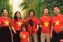 Ca sĩ Đào Tố Loan và nhóm 2HT thể hiện ca khúc "Vượt qua cái chết" (Ảnh: NVCC) 