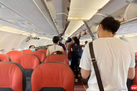 Hôm nay, 230 người Việt kẹt lại Singapore được lên máy bay về nước (Ảnh: NVCC) 