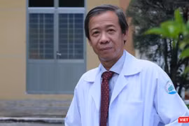 BS Nguyễn Văn Vĩnh Châu, GĐ BV Bệnh Nhiệt đới TP.HCM cho biết, ở Việt Nam chưa có huyết thanh kháng độc tố botulinum (Ảnh: Hòa Bình) 