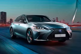 Lexus cho biết thế hệ thứ 7 của ES được giới thiệu lần này được xem như một màn lột xác trên mọi phương diện