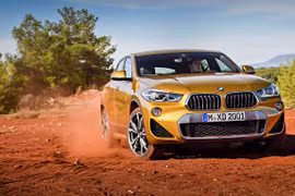 Kể từ khi xuất hiện dưới bản concept cũng như bản thương mại, BMW X2 đã được đánh giá cao và đạt nhiều giải thưởng danh giá.
