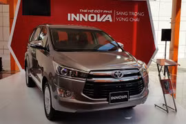 Lên 7 túi khí nhưng Toyota Innova sẽ được TMV tăng thêm giá bán.