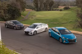 Để hướng tới mục tiêu này, Toyota sẽ phải tăng năng lực sản xuất tại 2 nhà máy của họ lên thêm 240.000 xe mỗi năm.