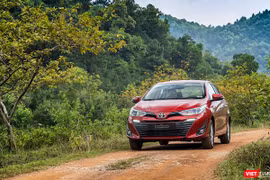 Toyota Việt Nam hiện chưa có động thái giảm giá chính thức nhưng các đại lý đã chủ động giảm giá các dòng xe lắp ráp để kích cầu trong dịp Tết Nguyên dán đang cận kề. (Ảnh: Ngô Minh)