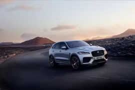 Jaguar F-PACE SVR là mẫu Crossover mạnh mẽ nhất hiện có của thương hiệu "Báo gấm" Anh Quốc