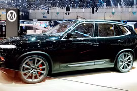 Mẫu VinFast Lux V8 hiện diện tại triển lãm ô tô Geneva 2019. (Ảnh: VinFast)