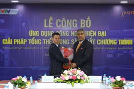 Lãnh đạo VTVCab va Vizrt tại lễ công bố hệ thống sản xuất chương trình mới của VTVcab.