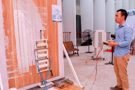 Sản phẩm máy sơn nhà cao tầng tự động. Ảnh: Nhật Linh 