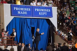 Tổng thống Donald Trump phát biểu tại cuộc mít tinh