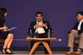 Shereen Bhan, Amitabh Kant và Rajendra Rao tranh luận về 'Thành phố thông minh của Tương lai'