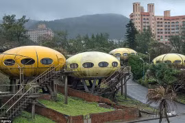 Ngôi làng UFO tại quận Vạn Lý, Đài Loan, từng là địa điểm nổi tiếng vào thập niên 60, 70.