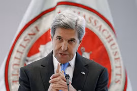 Ông Kerry với tư cách Ngoại trưởng Mỹ phát biểu tại hội nghị về biến đổi khí hậu và sáng tạo trong sử dụng năng lượng sạch (Trường ĐH Công nghệ Massachusetts, ngày 9/1/2017)
