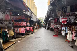 Sau thời gian đồng loạt đóng cửa, “thủ phủ thời trang” Ninh Hiệp bây giờ ra sao?