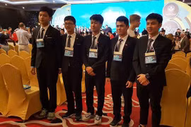 5/5 học sinh Việt Nam dự thi đều đoạt giải.
