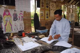 Làng Sình chuẩn bị sản phẩm cho Festival Nghề truyền thống Huế. Ảnh: Thuathienhue.gov.vn.