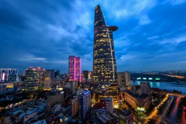 TP.HCM là trung tâm kinh tế, văn hóa, khoa học, công nghệ, giáo dục - đào tạo, y tế của cả nước và là cửa ngõ giao thương về kinh tế, giao lưu văn hóa lớn của khu vực Đông Nam Á. Ảnh minh hoạ: Internet