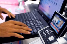 Máy tính đã và đang tham gia vào quá trình quản lý sản xuất, điều hành với tốc độ chưa từng thấy trước đây. Ảnh minh hoạ: Cnet