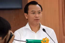 Ông Nguyễn Xuân Anh trong một lần tiếp xúc cử tri tại Đà Nẵng - Ảnh: Hữu Khá.