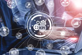 Trung Quốc đã thiết kế và áp dụng hệ thống KPI nhằm tạo động lực cho cán bộ làm việc hết mình. Ảnh minh họa